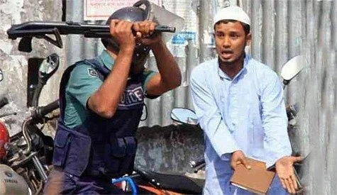 حقيقة صورة ضرب مسلم في بورما حقيقة صورة ضرب مسلم في بورما