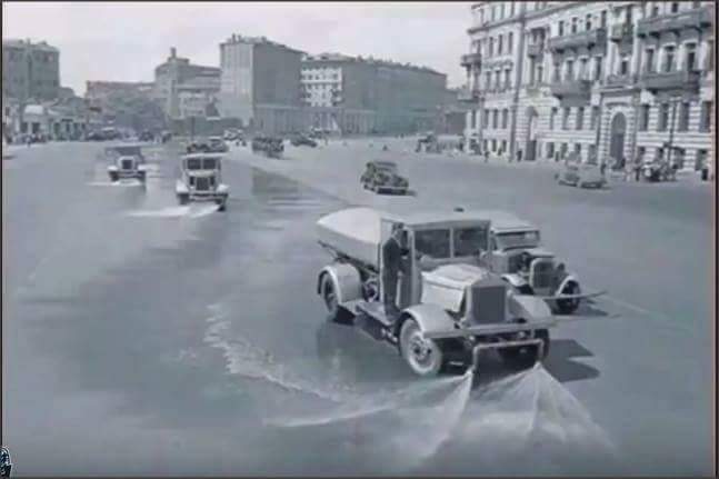 حقيقة صورة لغسيل شوارع مصر قديما